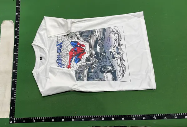 White Comic Graphic Print Heavyweight Tee — warehouse QC photo 2
