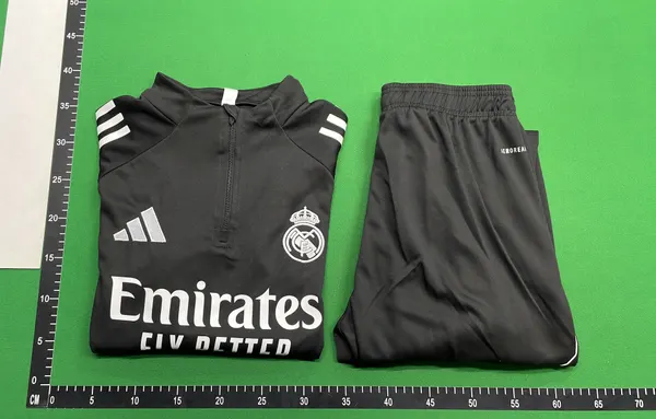 White Quarter-Zip Soccer Training Tracksuit — warehouse QC photo 5