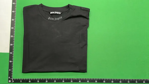 Black T-Shirt With Teddy Bear Graphic Print (Black) — warehouse QC photo 4