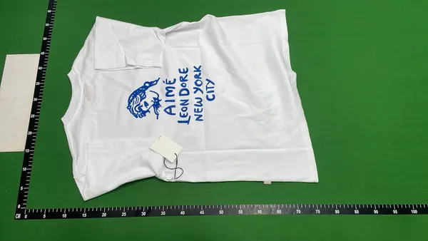 Crew Neck Tee With Globe Chest Print — warehouse QC photo 3