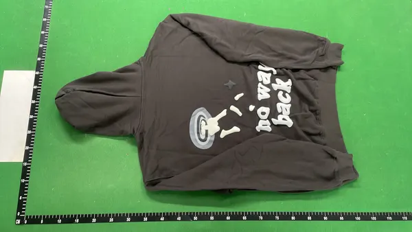 Black Planet Graphic Print Pullover Hoodie (Black) — warehouse QC photo 3