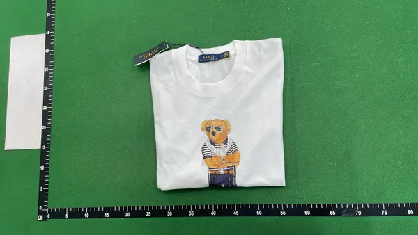 Black Teddy Bear Graphic Print T-Shirt — warehouse QC photo 4