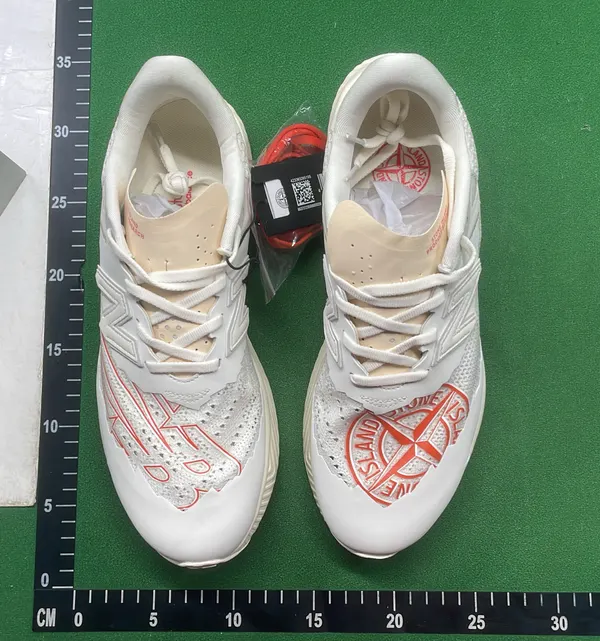 White Knit Racing Shoe With Thick Foam Midsole — warehouse QC photo 6