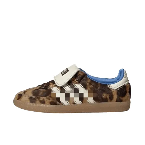 Leopard Print Low-Top Suede Sneakers (Yellow) — merchant catalogue photo