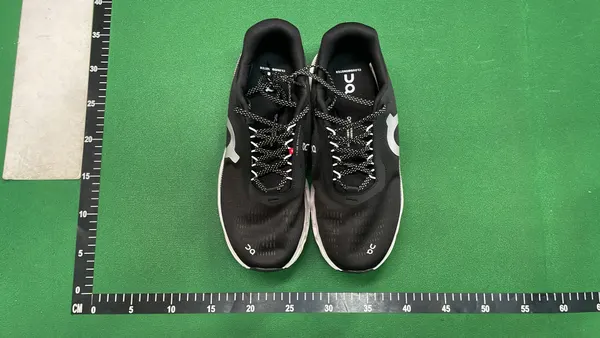 White Pod-Sole Cushioned Running Sneakers (Black) — warehouse QC photo 6