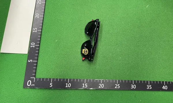 Black Square Frame Sunglasses With Dark Lenses (Black) — warehouse QC photo 3
