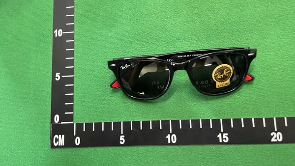 Black Square Frame Sunglasses With Dark Lenses (Black) — warehouse QC photo 4
