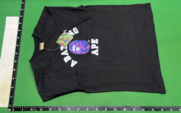 Graphic T-Shirt With Camo Animal Head Print — warehouse QC photo 2
