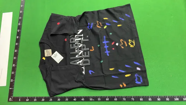 Black Short Sleeve Graphic Print T-Shirts — warehouse QC photo 2