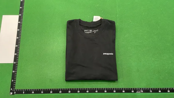 Cotton Tee With Mountain Landscape Box Print — warehouse QC photo 4