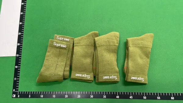 White Ribbed Cushion Crew Socks 4-Pack — warehouse QC photo 6