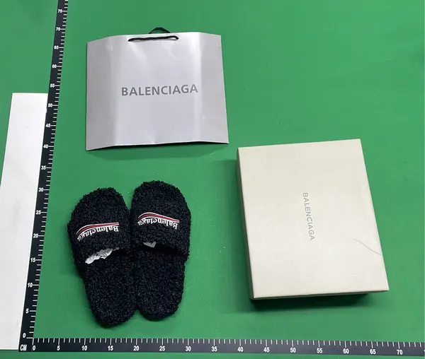 Black Fluffy Faux Fur Slide Sandals — warehouse QC photo 1
