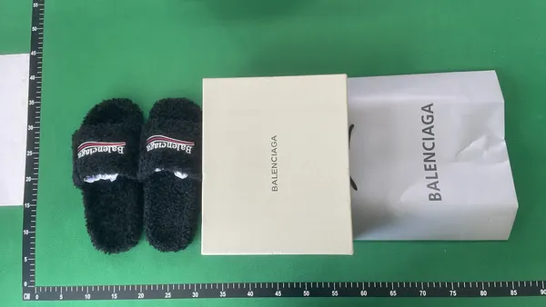 Black Fluffy Faux Fur Slide Sandals — warehouse QC photo 6