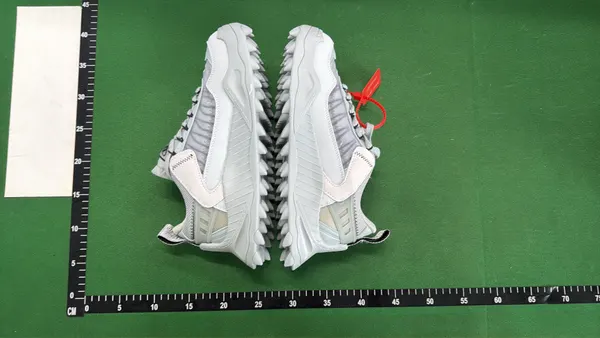 Cream Chunky Trail Sneakers With Arrow Print — warehouse QC photo 4