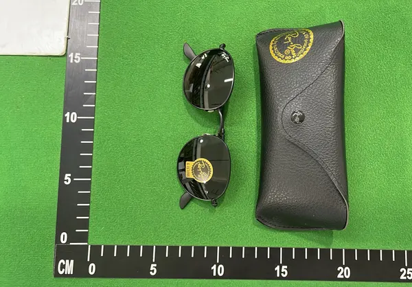 Round Metal Frame Sunglasses With Dark Lenses — warehouse QC photo 3