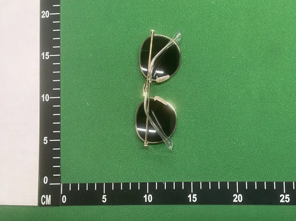 Round Metal Frame Sunglasses With Dark Lenses — warehouse QC photo 5