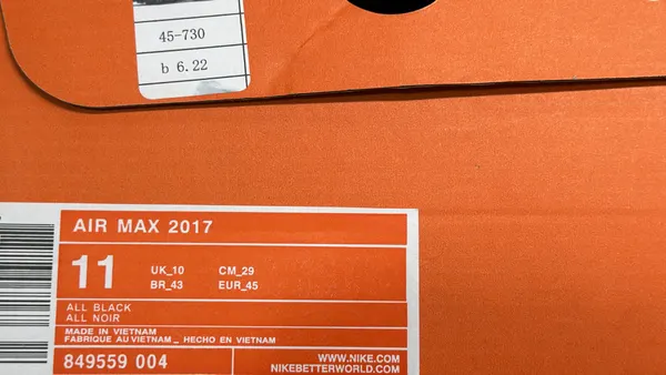 Mesh Running Shoes With Full-Length Air Sole — warehouse QC photo 2