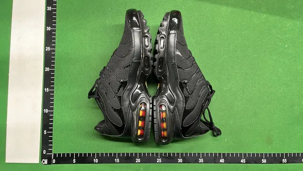 Gradient Fade Running Sneakers With Visible Air Unit (Black) — warehouse QC photo 4