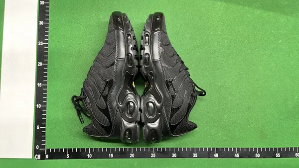 Gradient Fade Running Sneakers With Visible Air Unit (Black) — warehouse QC photo 5