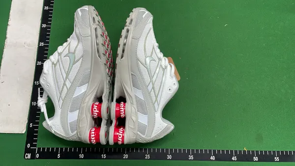 Retro Runner Sneakers With Visible Heel Columns — warehouse QC photo 4