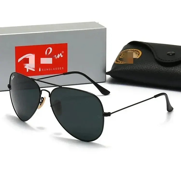 Black Metal Frame Aviator Sunglasses — merchant catalogue photo