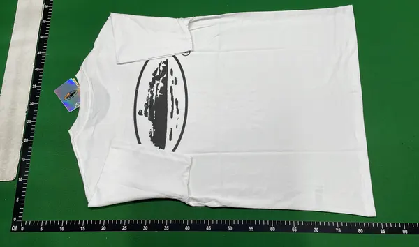 Black T-Shirt With Oval Island Back Print — warehouse QC photo 3
