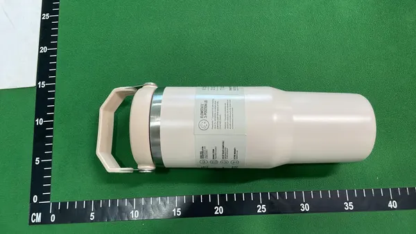 Cream Insulated Flip Straw Tumbler With Handle — warehouse QC photo 1