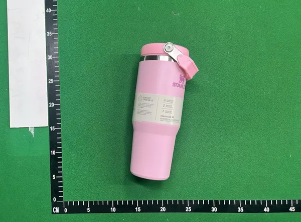 Cream Insulated Flip Straw Tumbler With Handle — warehouse QC photo 4