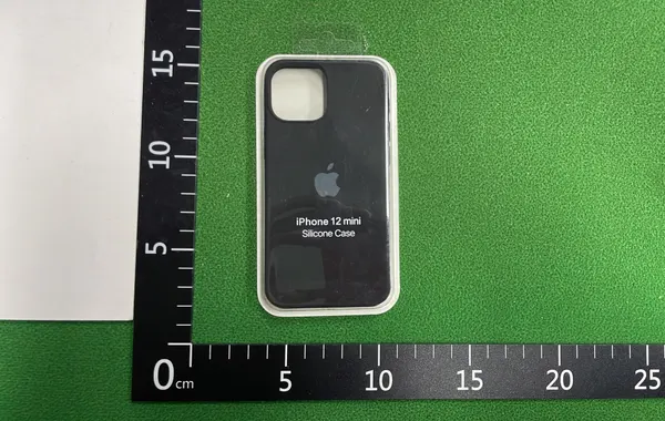 Black Silicone Smartphone Case With Camera Cutout — warehouse QC photo 6
