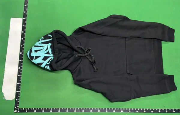 Graffiti Print Hoodie And Flared Sweatpants Set — warehouse QC photo 6