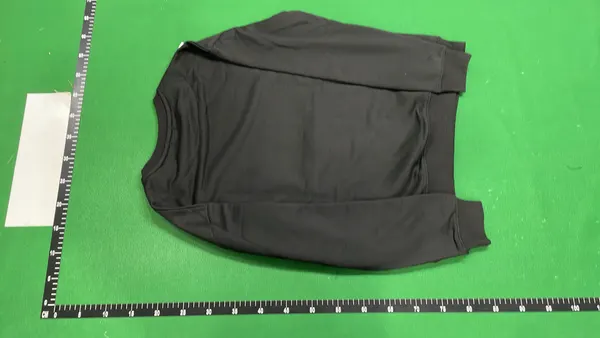Black Sweatshirt With Tiger Head Graphic — warehouse QC photo 3