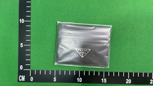 Black Textured Card Holder With Triangle Plaque — warehouse QC photo 1
