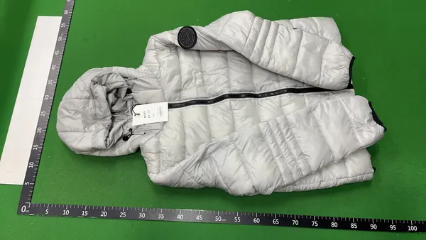 Black Hooded Puffer Jacket With Chevron Quilting — warehouse QC photo 2